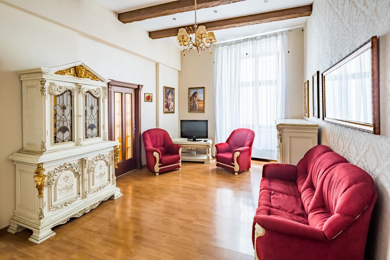 2 Virmens'Ka Apartment Lviv Buitenkant foto
